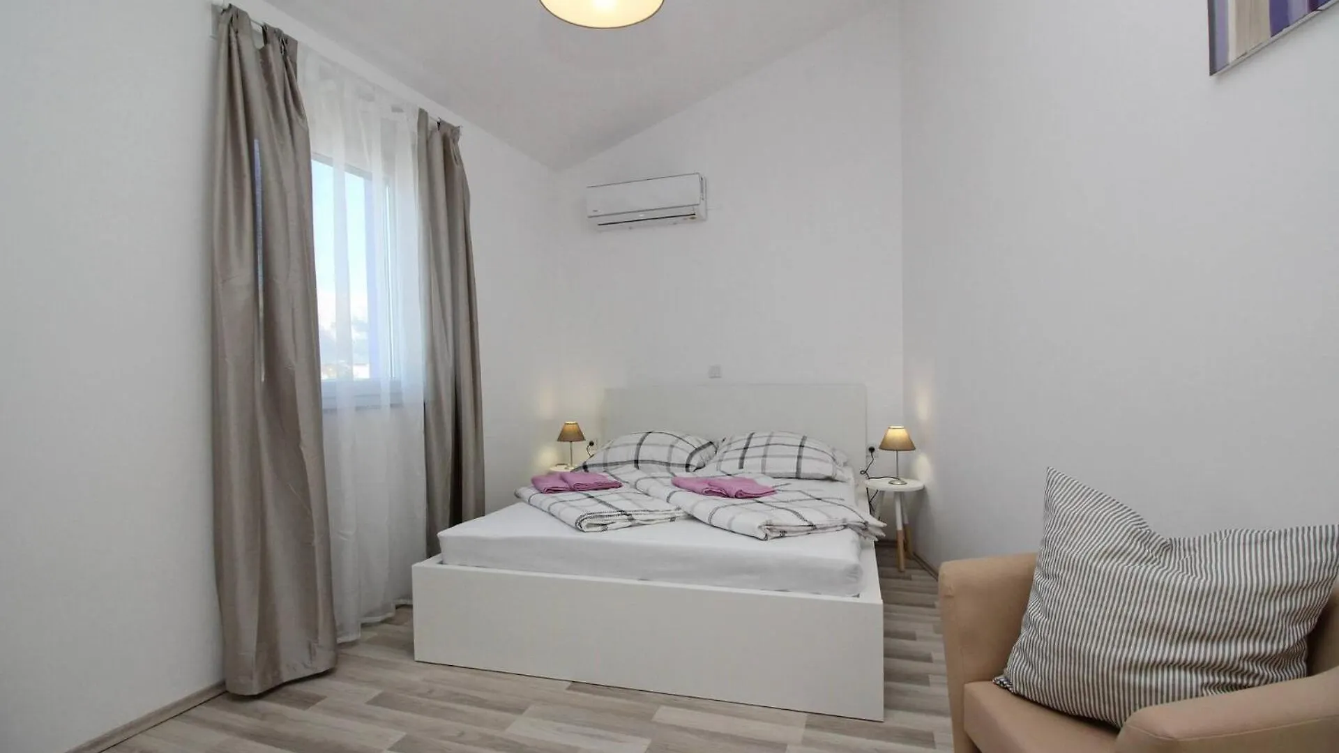 Apartments Lavanda - Kricin Baška 0*,